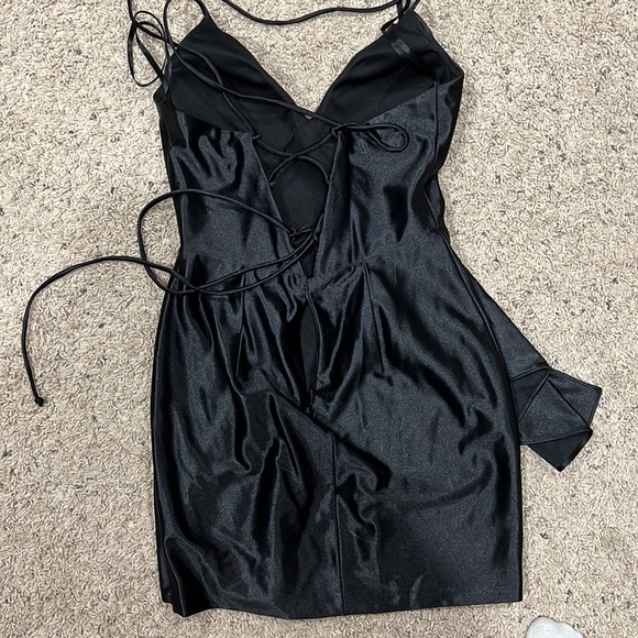 Brand Windsor Black Dress - Picture 2 of 2